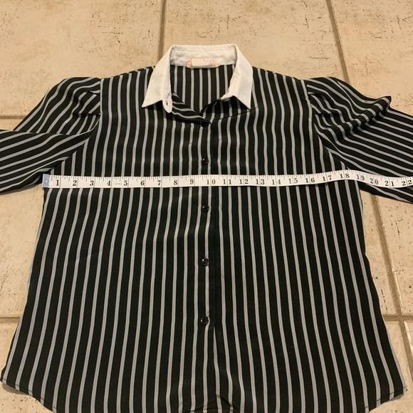 Vintage Miss Tee Made in Canada Pinstripe Blouse with White Collar & Cuffs S/M - Picture 4 of 6